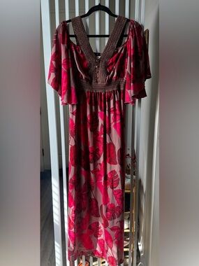 VENUS Maxi Dress